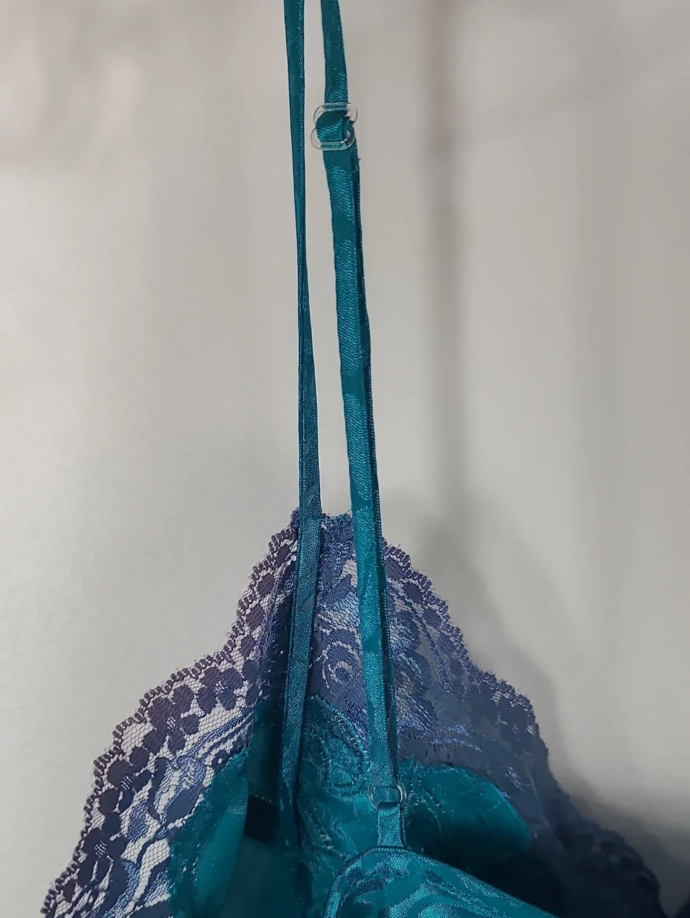 Vintage Erika Taylor Teal Silky Jacquard Lace V-Neckline Spaghetti Strap Slip L - Picture 8 of 12